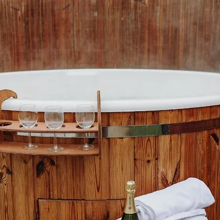 Biala Czapla Glamping Z Balia Nad Jeziorem Czorsztynskim Maniowy Exteriér fotografie