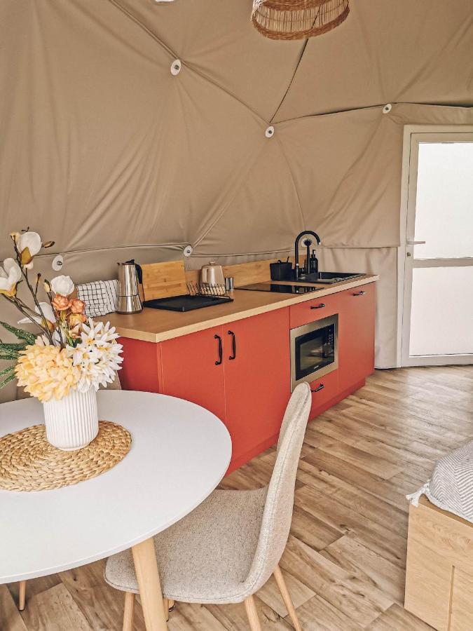 Luxuszelt Biala Czapla Glamping Z Balia Nad Jeziorem Czorsztynskim Maniowy