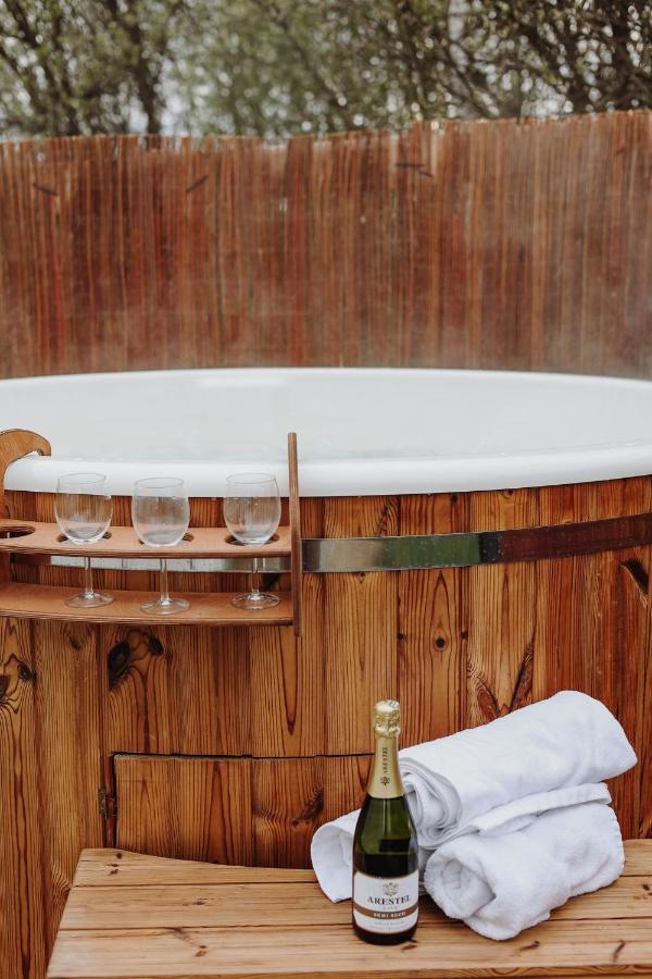 Luxuszelt Biala Czapla Glamping Z Balia Nad Jeziorem Czorsztynskim *